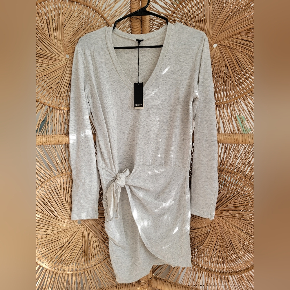 Monrow Dress Size M NEW Light gray Short Tie at Skirt Front Long Sleeve Knit